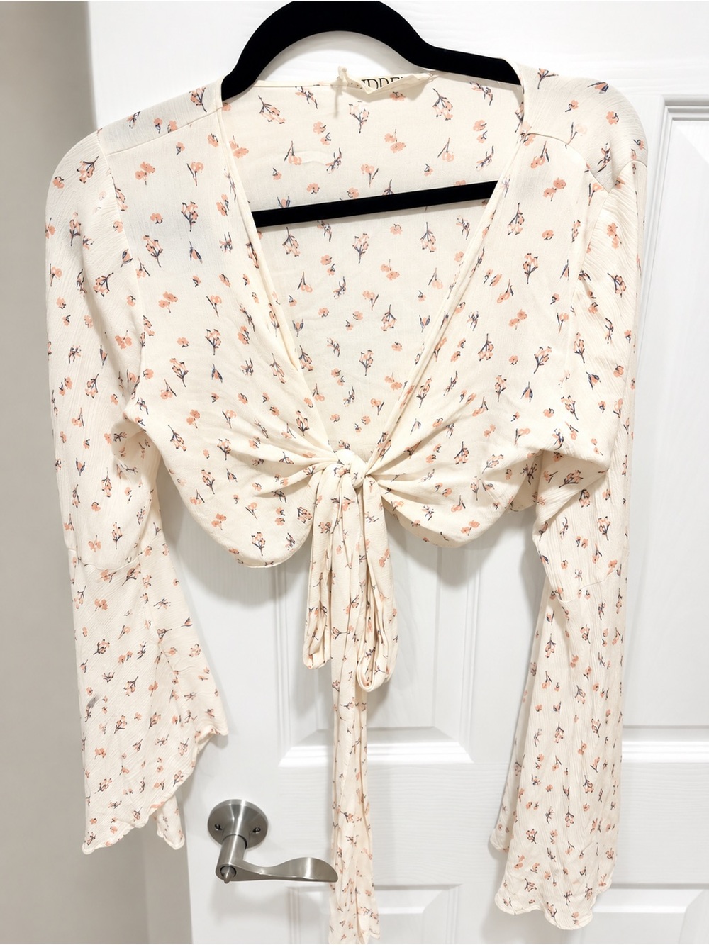 Audrey 3+1 Cream Floral Tie Front Crop Top Bell Sleeve Boho Top Sz Small